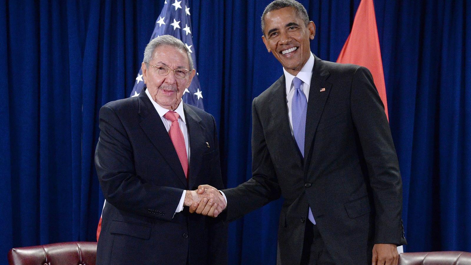 Obama Raul Castro kubai elnökkel. FOTÓ: Anthony Behar-Pool/Getty Images