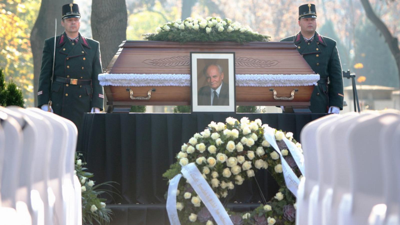 Göncz Árpád temetése. FOTÓ: MOLNÁR ÁDÁM/NÉPSZAVA