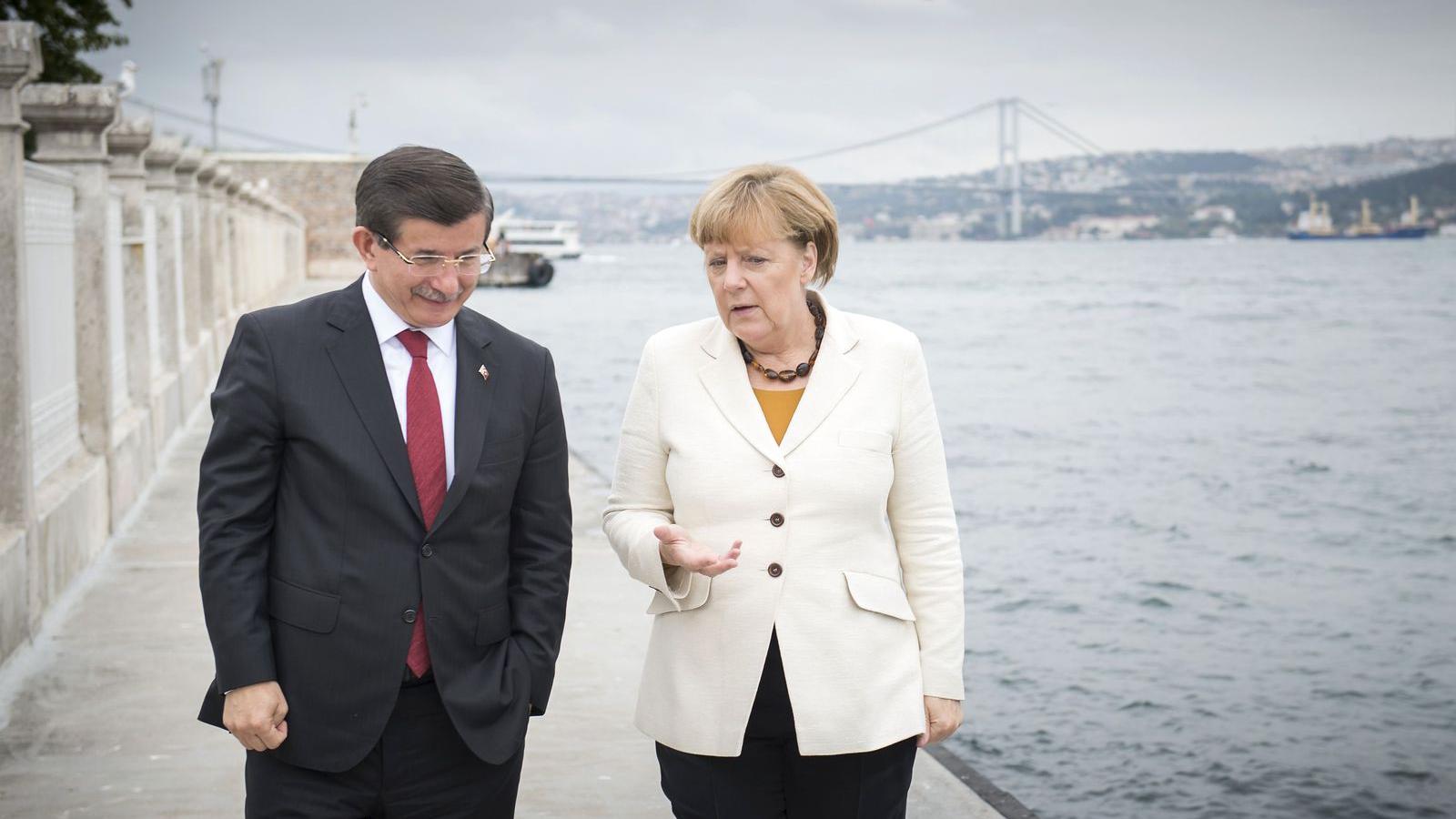 Davutoglu Merkellel külön egyeztetett FOTÓ: EUROPRESS/GETTY IMAGES/GUIDO BERGMANN