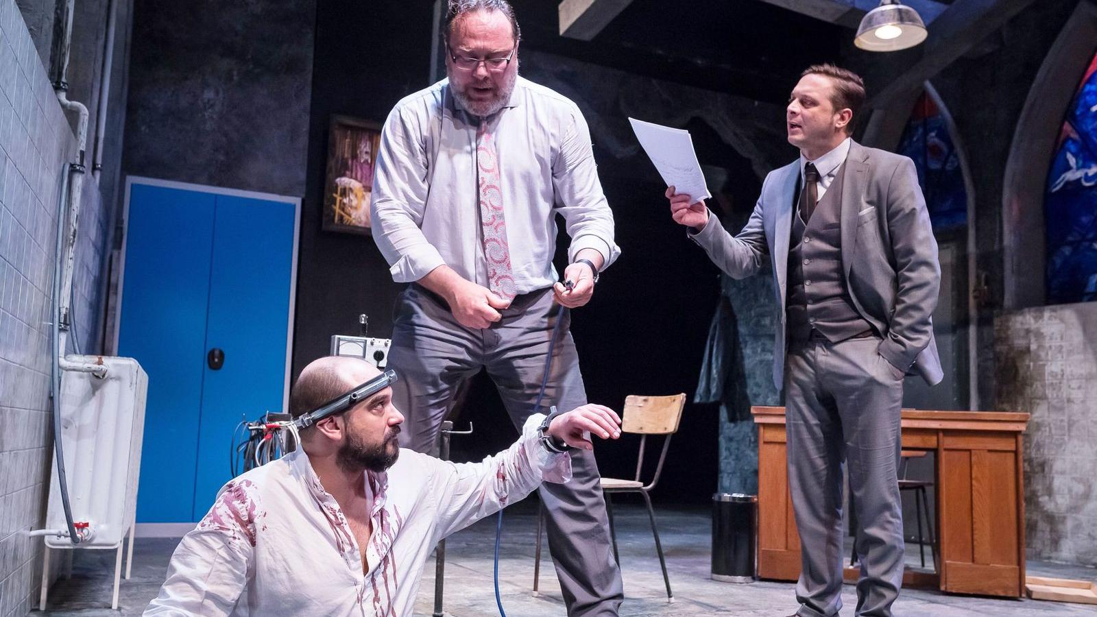 Kínvallatás a rendőrségen (Pál András, Schneider Zoltán, Köles Ferenc) FOTÓ: DÖMÖLKY DÁNIEL