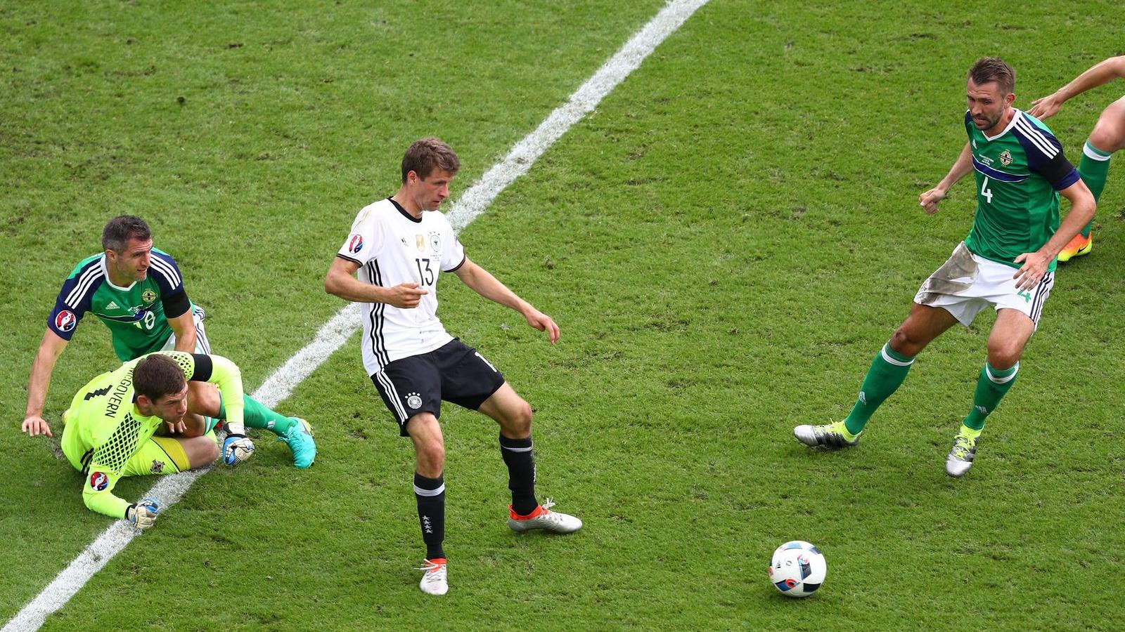 Thomas Müller (középen) gólpasszal járult hozzá csapata sikeréhez FOTÓ: EUROPRESS/GETTY IMAGES/PAUL GILHAM