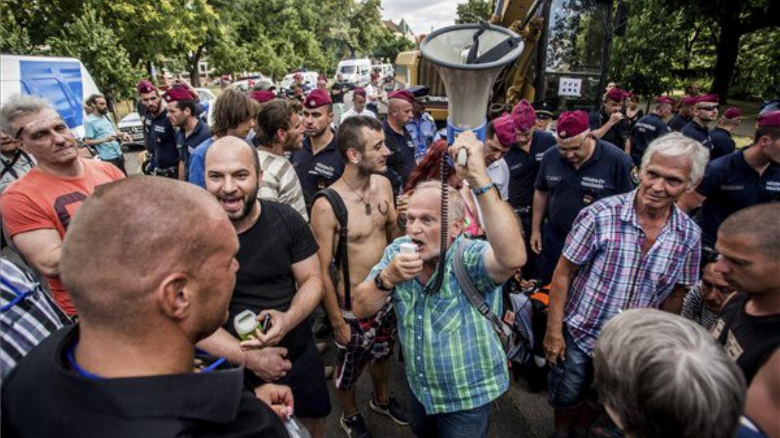 A Ligetvédők demonstrációja MTI Fotó: Balogh Zoltán