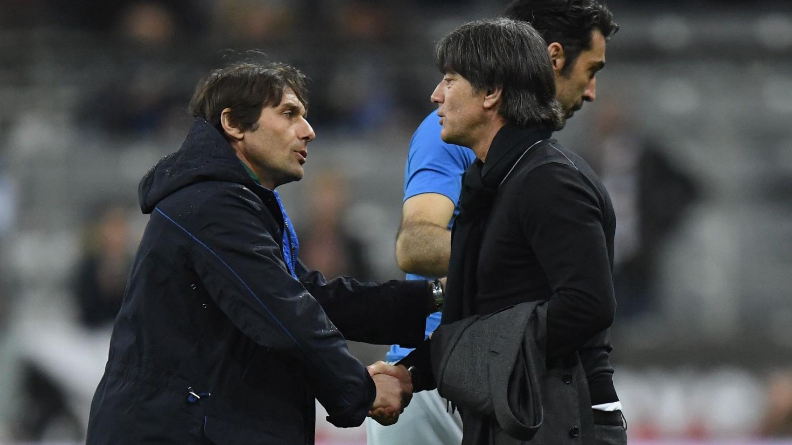 Óriási taktikai küzdelem várható Conte (balra) és Löw között FOTÓ: EUROPRESS/GETTY IMAGES/MATTHIAS HANGST