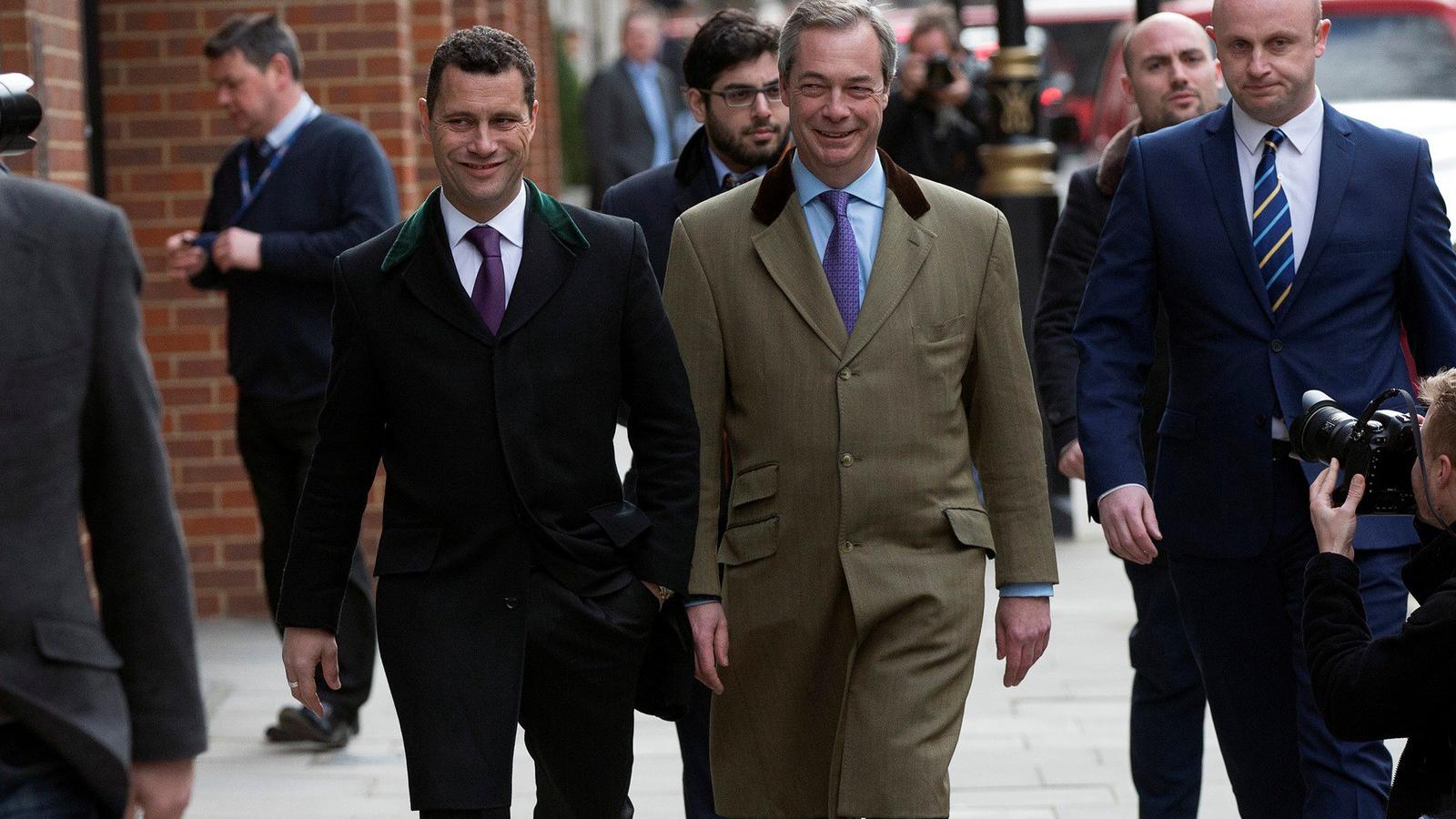 Steven Woolfe és Nigel Farage (középen) egy korábbi felvételen. FOTÓ: Carl Court/Getty Images