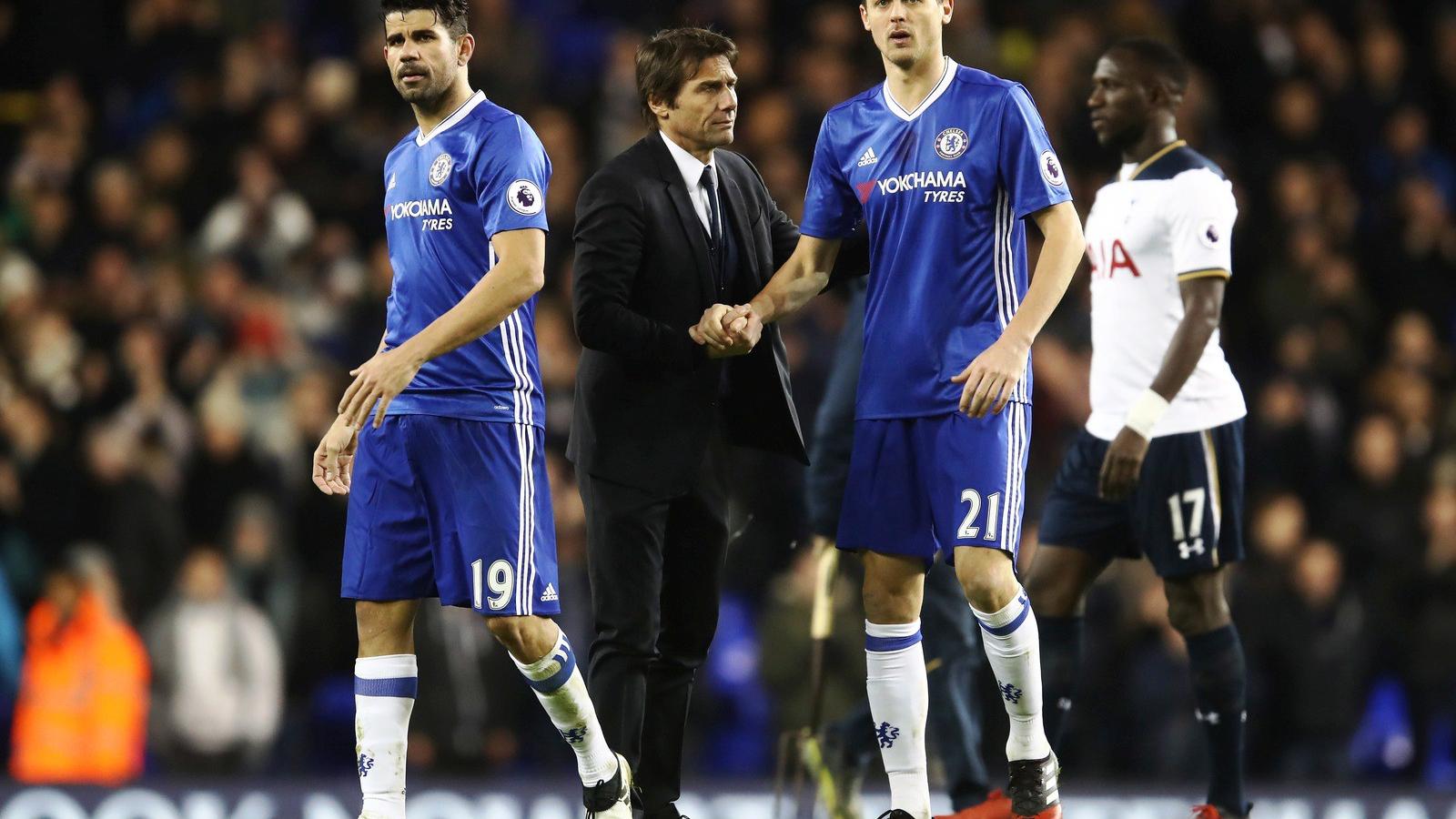 Conte (középen) a kudarc ellenére sem lehet elégedetlen, megnyugtató előnnyel első a Chelsea FOTÓK: EUROPRESS/GETTY IMAGES/JULIA