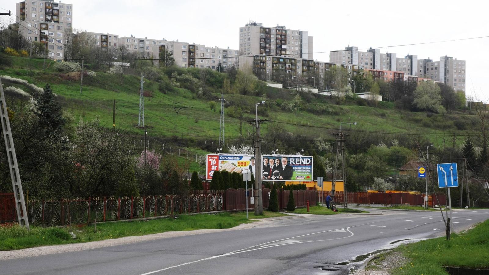 Miskolc avasi lakótelepe a Népszava korábbi felvéteén