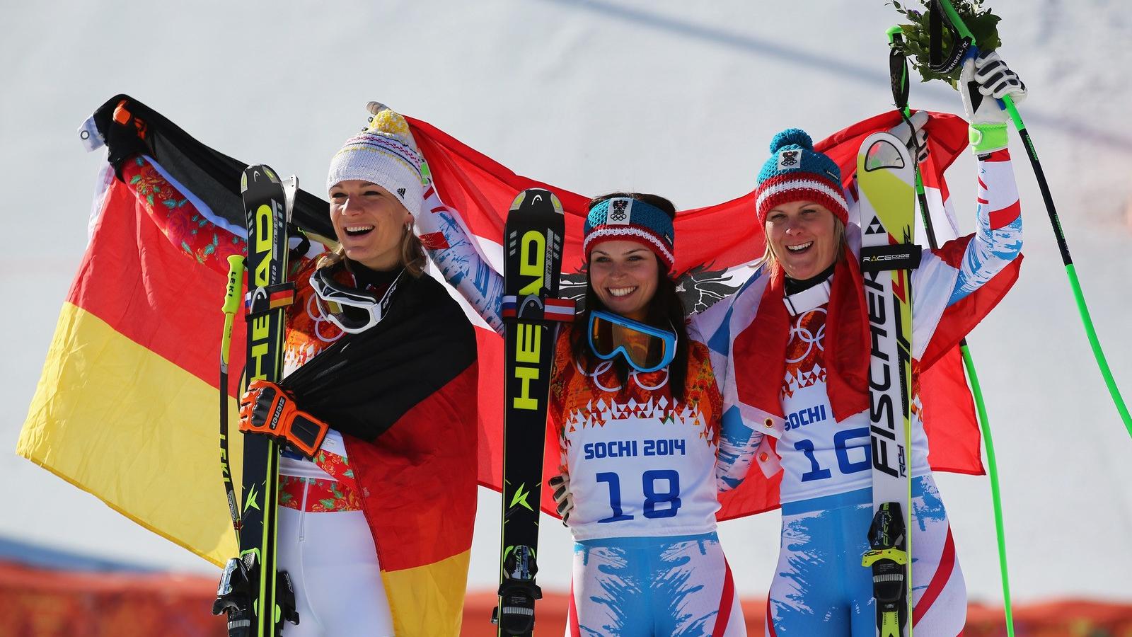 A dobogósok. Középen az "aranyos" osztrák Anna Fenninger. Fotó: Clive Rose/Getty Images