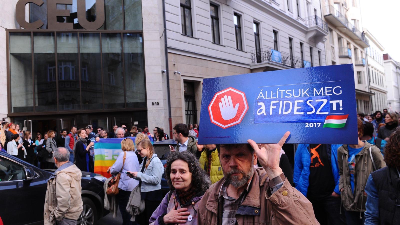 A vasárnapi tüntetés FOTÓ: Molnár Ádám/Népszava