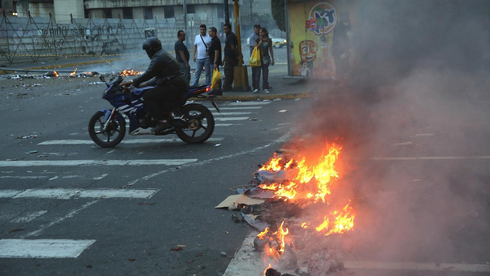 2009-ben a különleges szentszéki küldött rezidenciájára is könnygázzal támadtak, miután Hugo Chávez megvádolta az egyházat, hogy