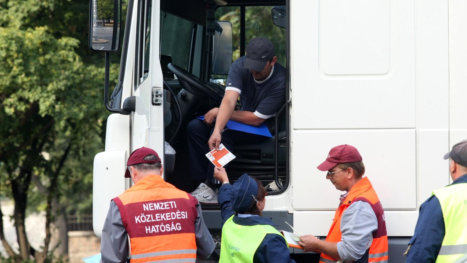 Egyre több szervezet kérheti a papírokat. FOTÓ: Népszava