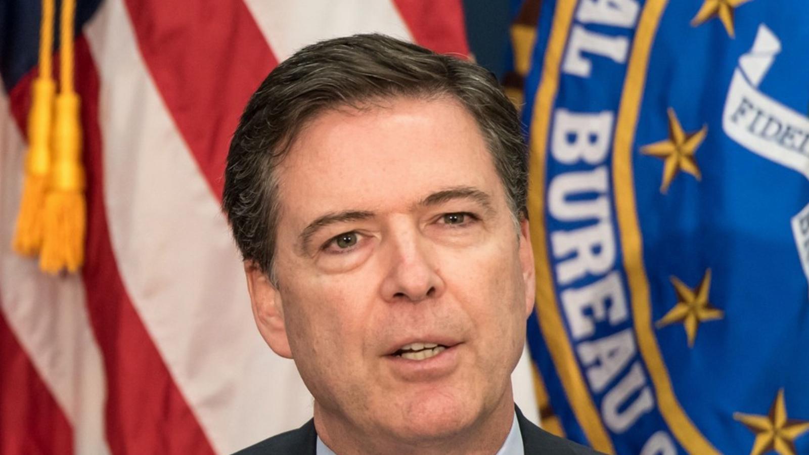 JAMES COMEY - Menesztésével nem ért véget Trumppal folytatott
meccse