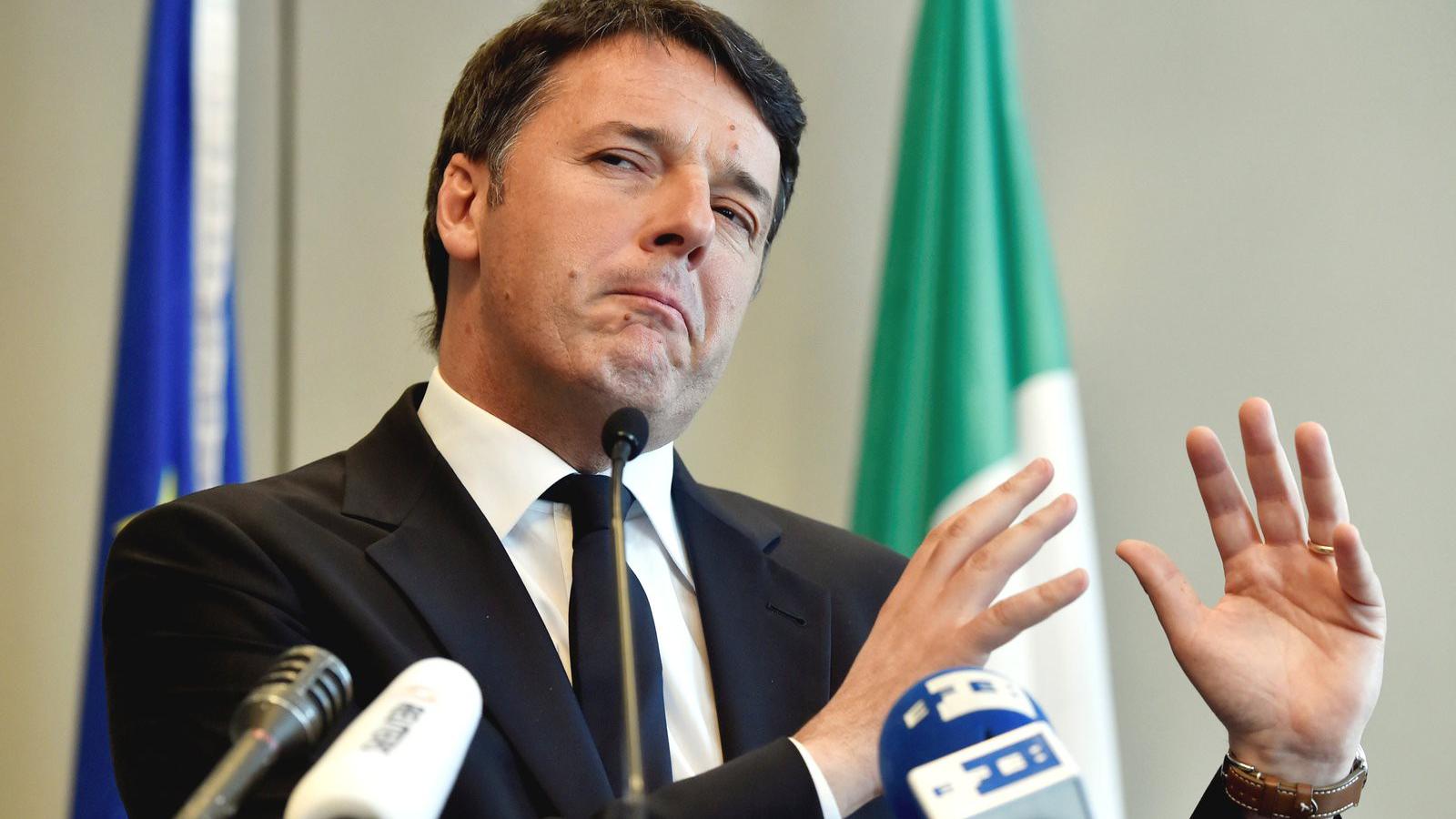 Matteo Renzi megjárta, amikor legutóbb kockázatot vállalt, s a tavalyi népszavazást a kormánnyal szembeni bizalmi szavazásnak ne