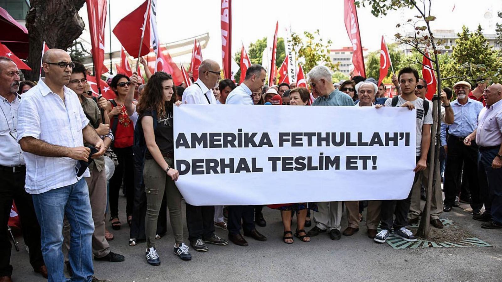 Tüntetők is követelik Gülen kiadatását. FOTÓ: Getty Images, : Erhan Ortac 