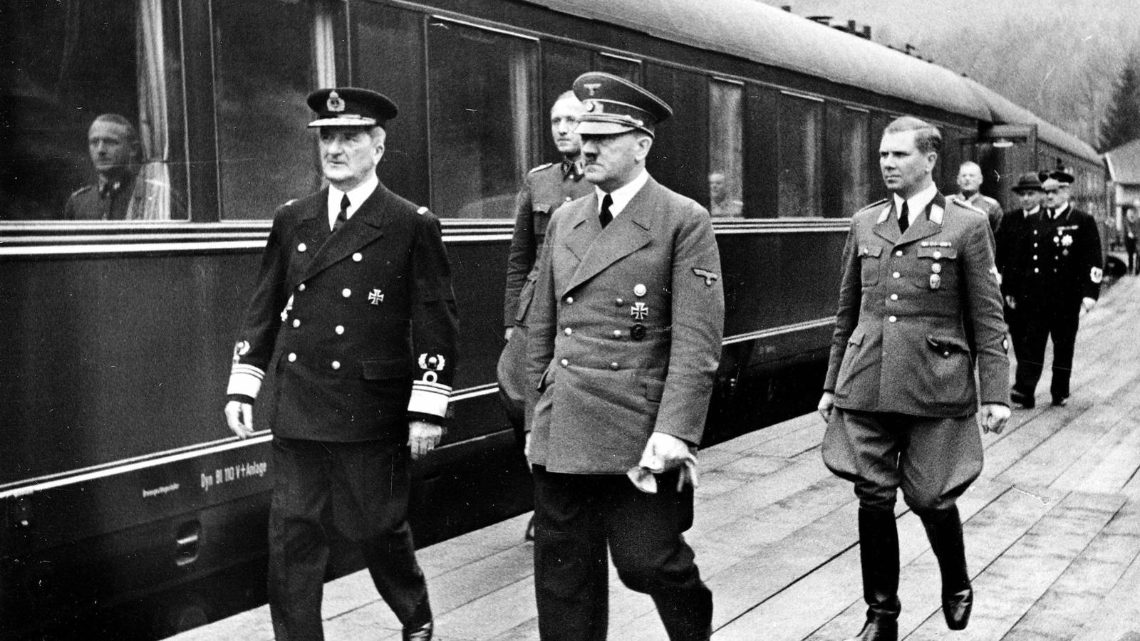 Horthy Miklós Adolf Hitler mellett Mönichkirchenben FOTÓ: AFP/COLLECTION ROGER-VIOLLET