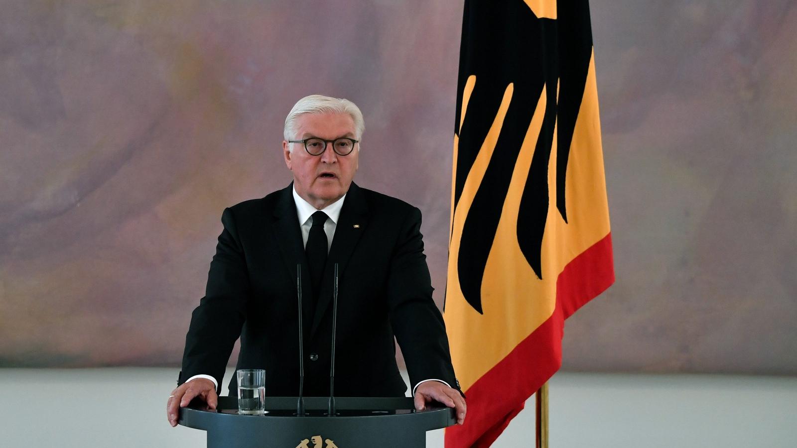 Steinmeier nem halogatta az aláírást. FOTÓ: AFP/JOHN MACDOUGALL