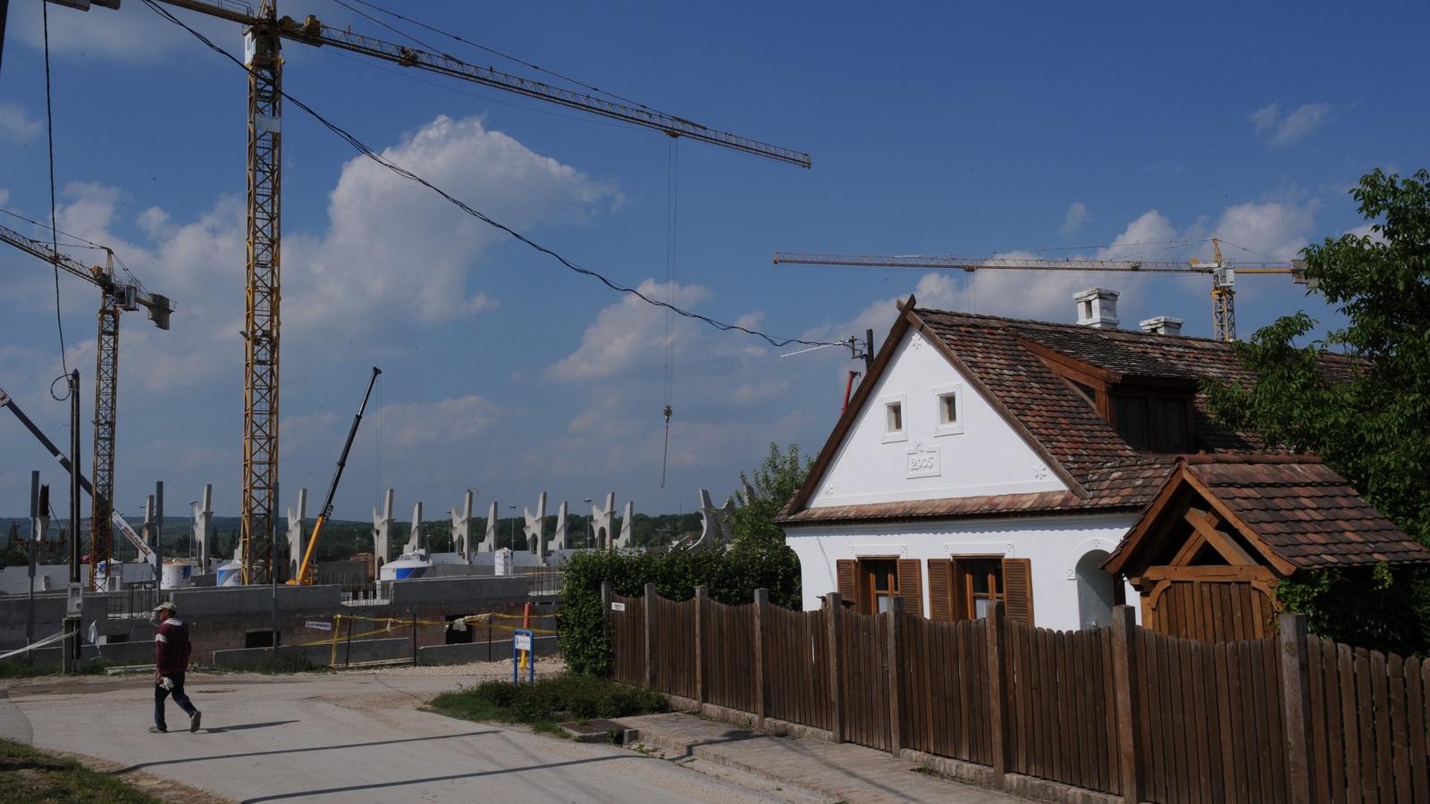 A felcsúti stadionépítkezés még tavasszal Fotó: Vajda József/Népszava