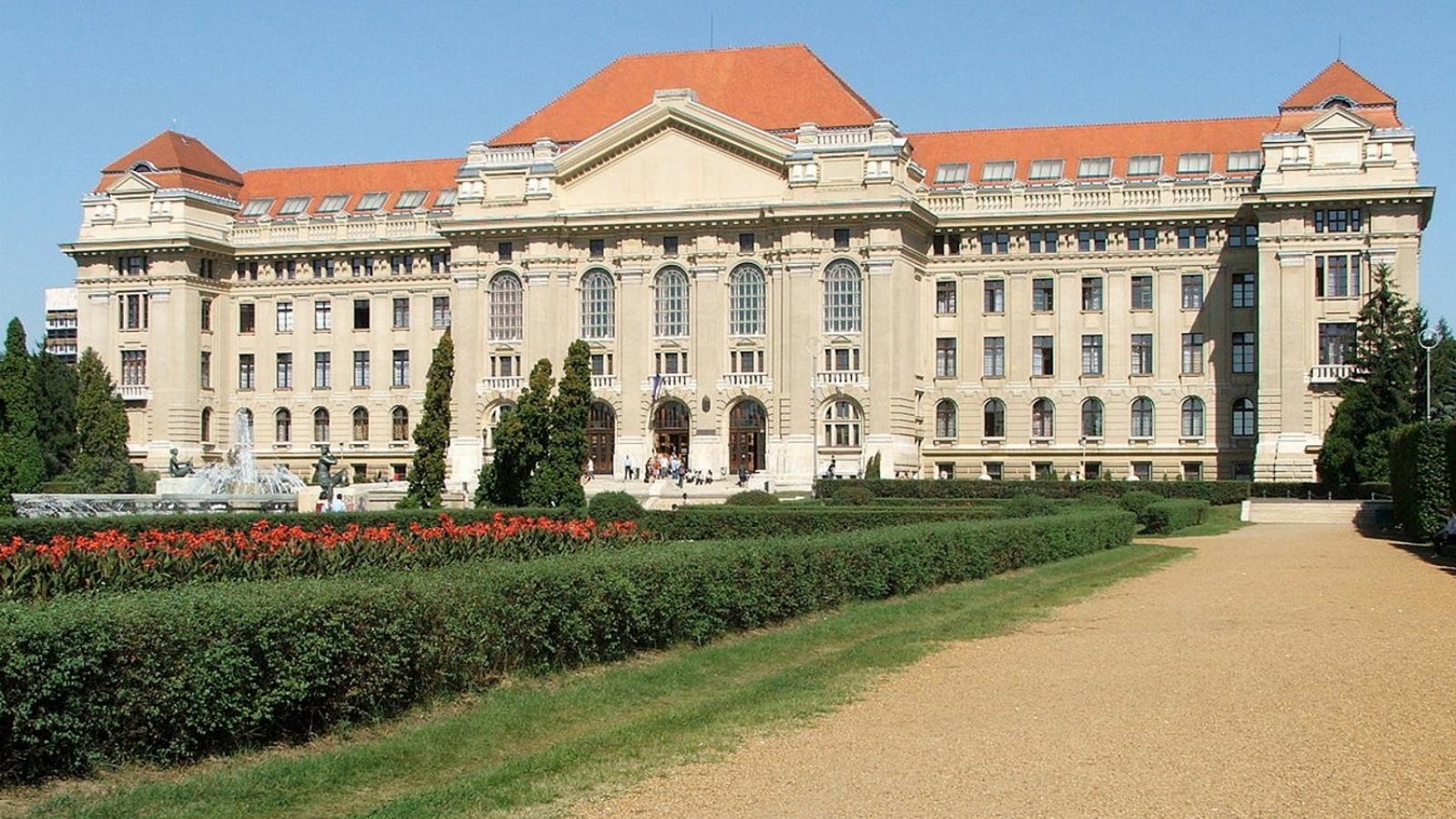 Forrás: Universität Debrecen