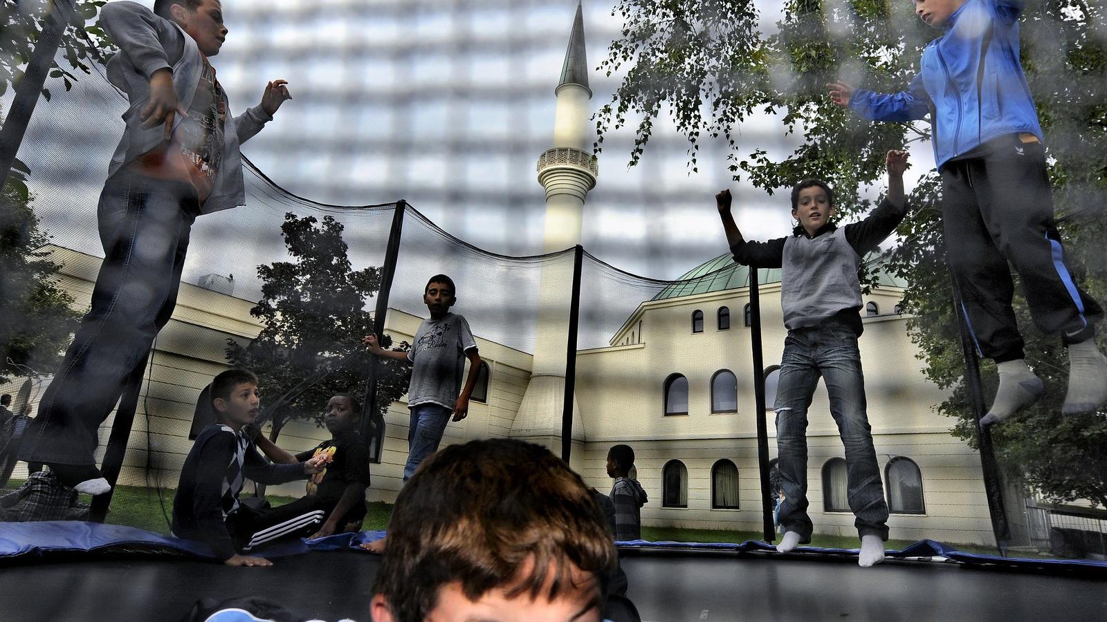 A vallásügyi hivatal vizsgálata nyomán a katonásdi helyszínéül szolgált mecset
imámját állítólag felfüggesztették Fotó: Hans Kl