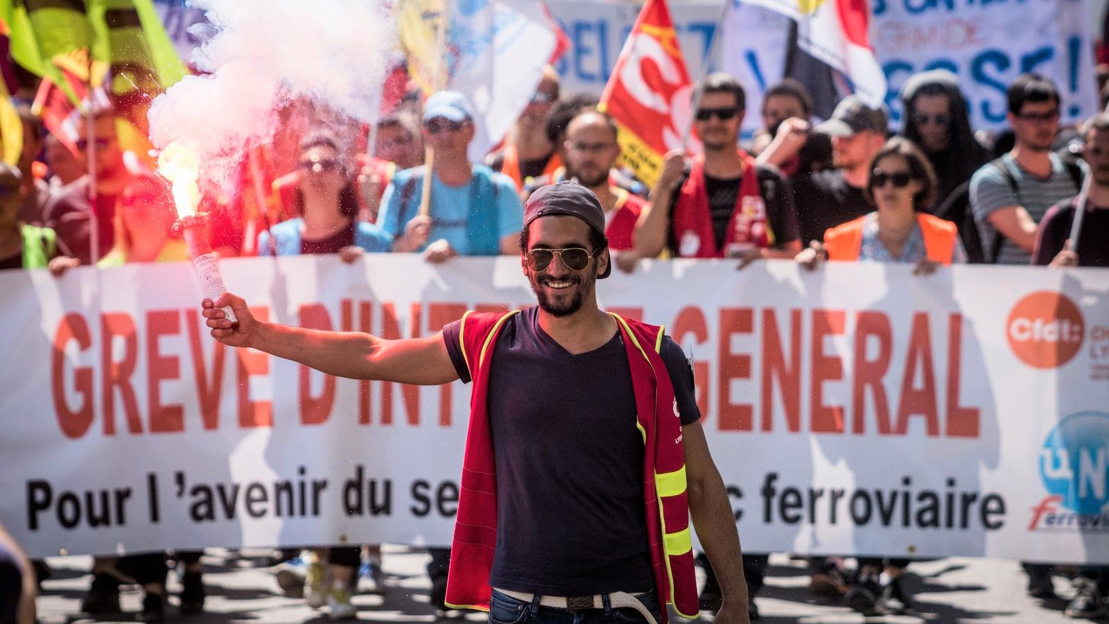 Nem adták fel a francia szakszervezetek, de a tüntetők száma csökkent Fotó: Nicolas Liponne/NurPhoto