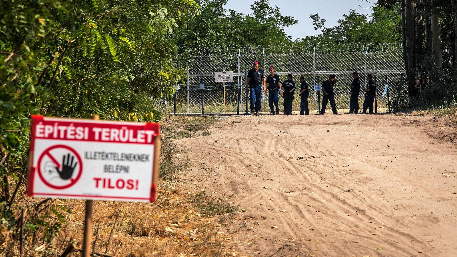 Szóban és tettekkel is elhatárolódunk a menekültkérdéstől  Fotó: Üveges Zsolt