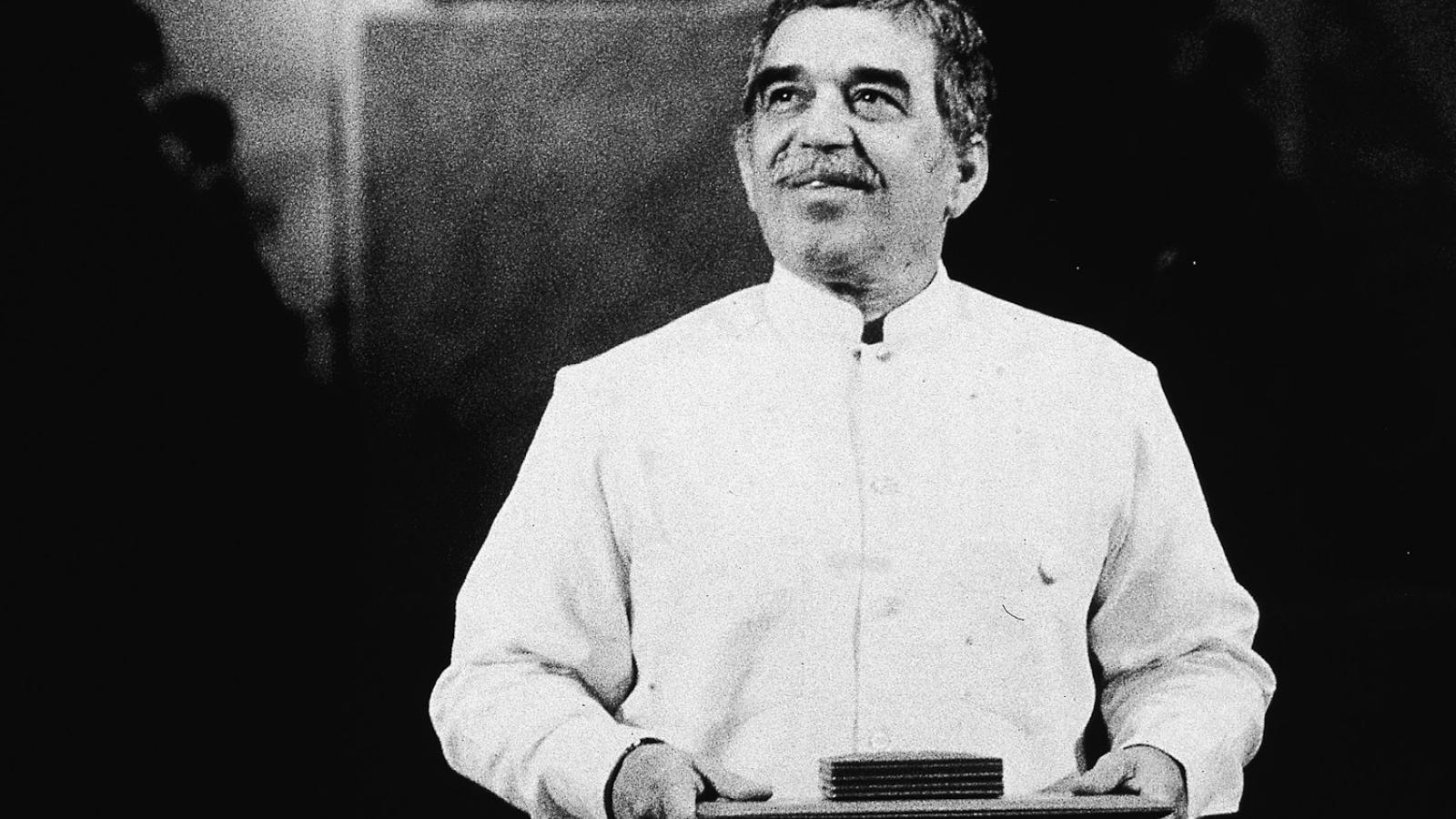 Gabriel Garcia Marquez 1982 január 1-én átveszi a Nobel-díjat. Fotó: Hulton Archive, Getty Images.