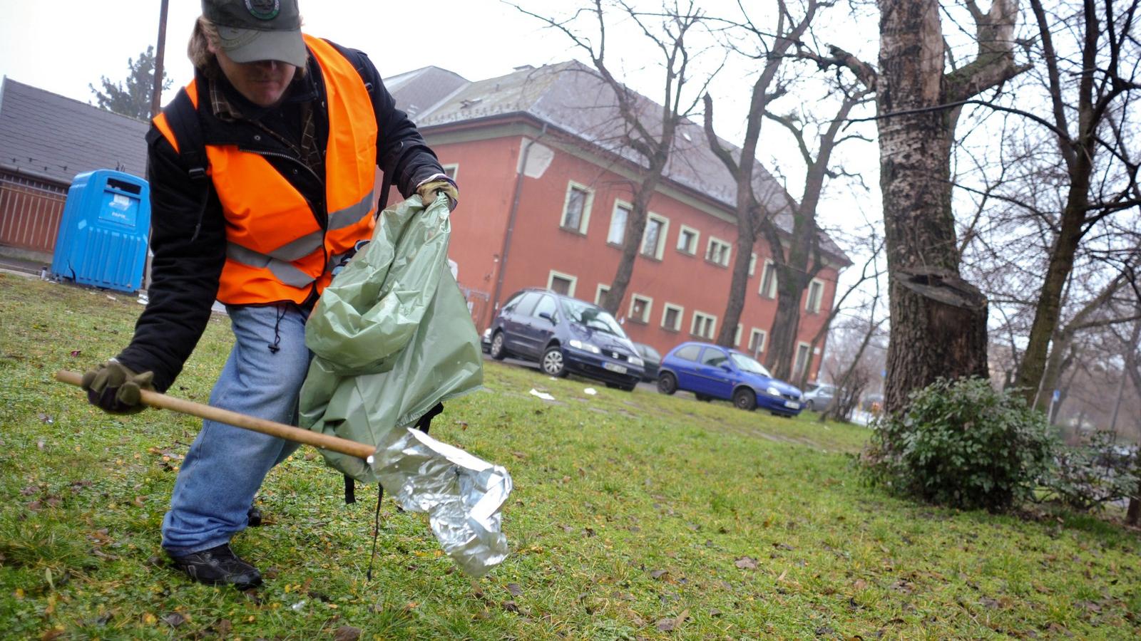 Nemcsak az utcát, a statisztikát is szépítik. Fotó: Tóth Gergő/Népszava