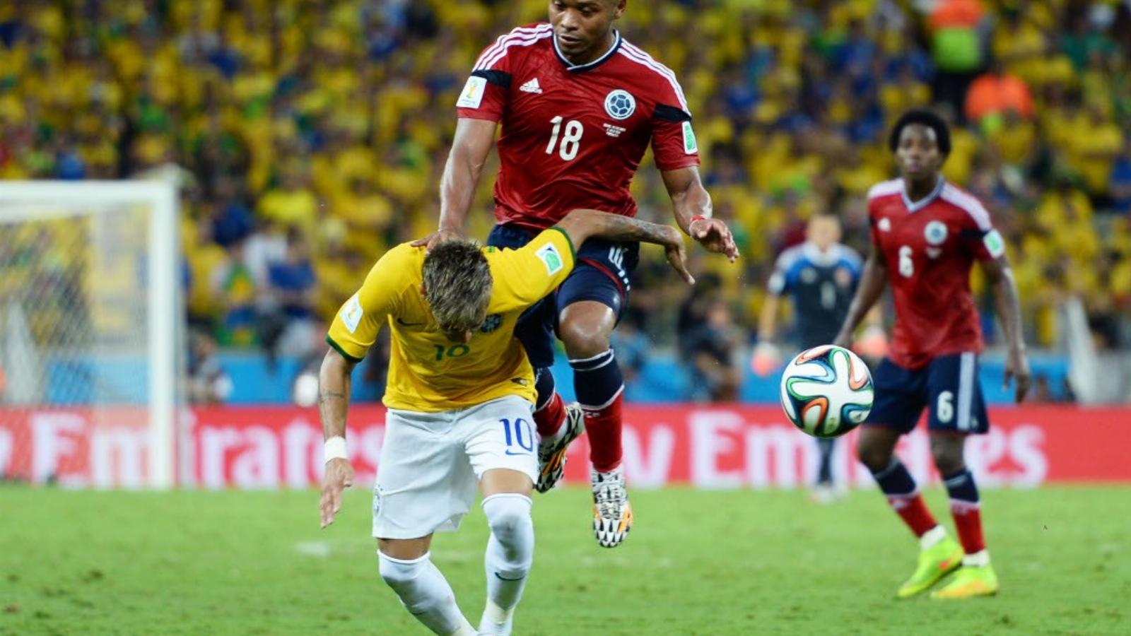 Neymar: hát, ez fájt! FOTÓ: EUROPRESS/GETTY IMAGES/JAMIE MCDONALD