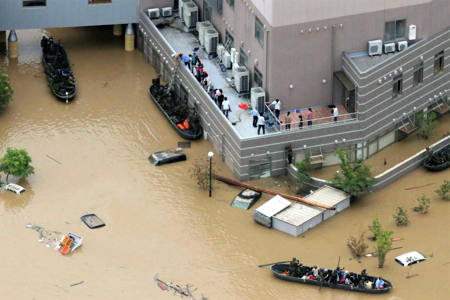 Özönvíz Japánban: már 81 halott