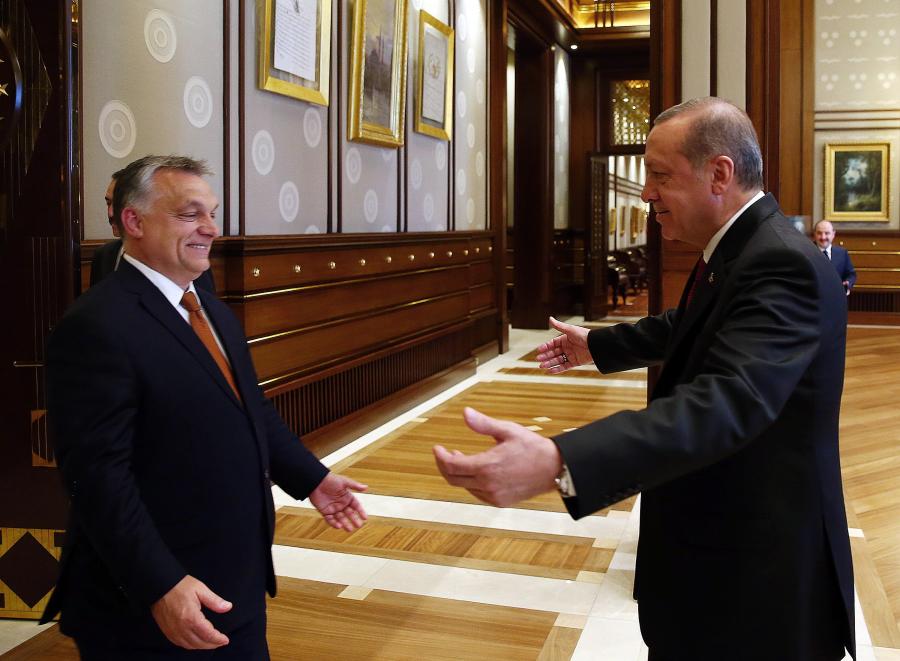 Több százmillióba kerültek Orbán külföldi útjai