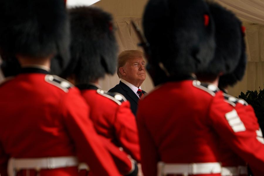 Donald Trump „pokoli” látogatása Nagy-Britanniában