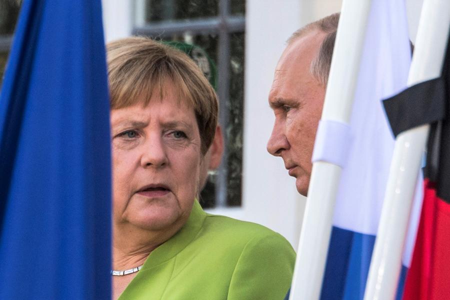 Merkel fenntartaná az Oroszország elleni szankciók