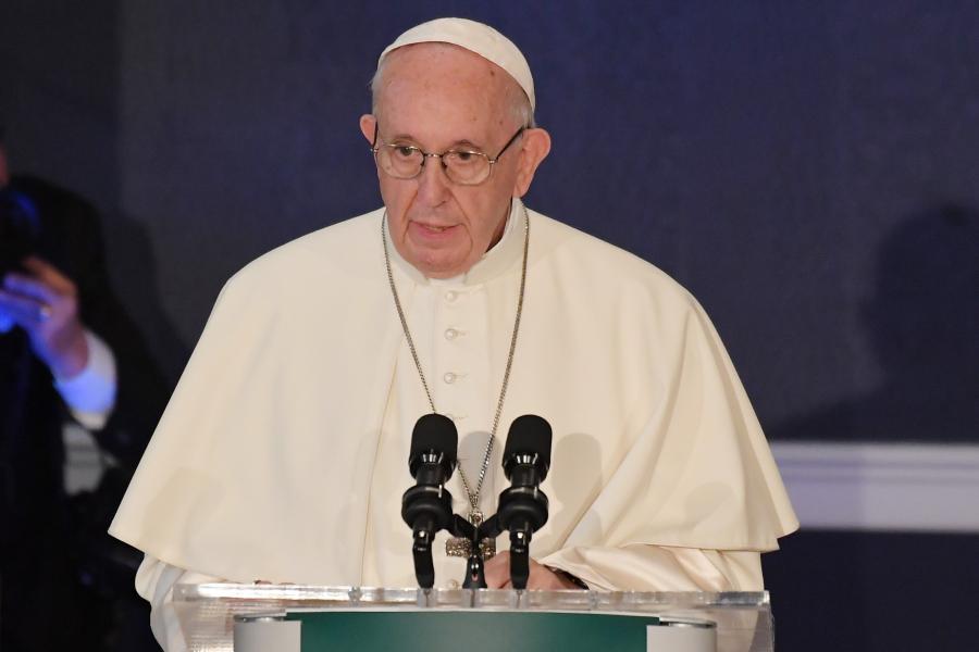 Vizsgálatot rendelt el Ferenc pápa a zaklatással vádolt volt érsek ügyében