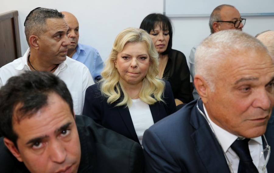Csalásért állt bíróság elé Netanjahu felesége, akár 5 év börtönt is kaphat