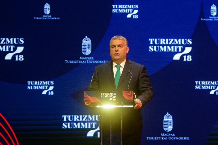 Orbánnak a turizmusról is a migránsok jutnak eszébe