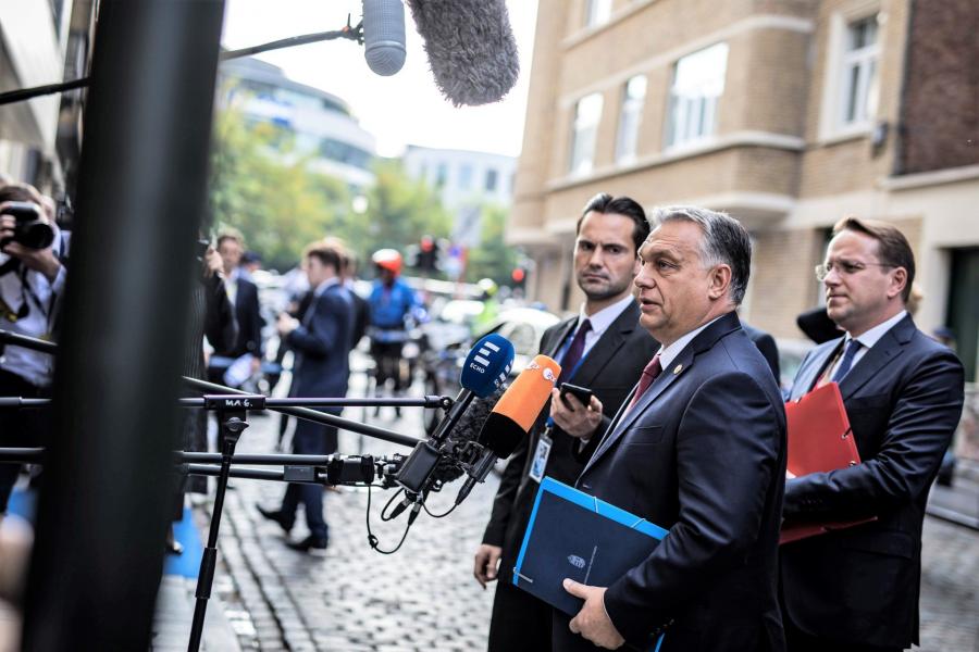 Ultimátumot kapott Orbán Viktor
