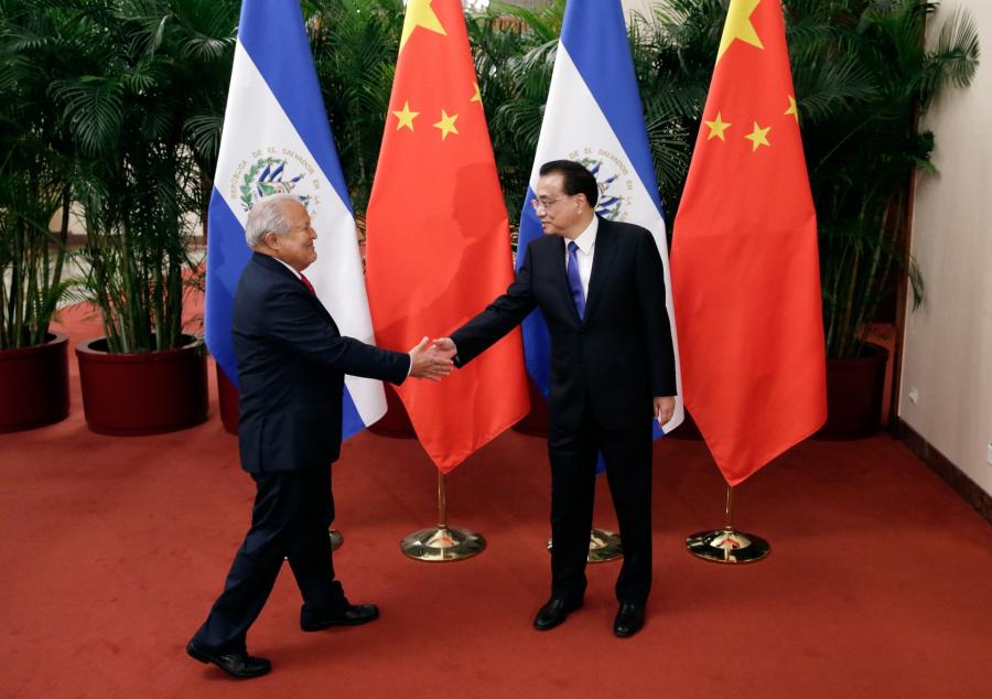 Közép-Amerikában terjeszkedik Kína, 150 millió dolláros támogatást kap Salvador