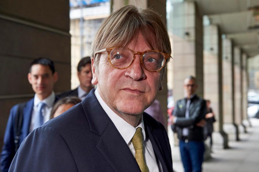 Verhofstadt: a politika romjain a gonosz sarjad, ez látjuk Orbánnál is