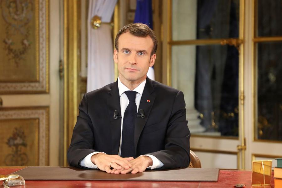 32500 forinttal emelik a minimálbéreket -kinek sok, kinek kevés Macron ígérete
