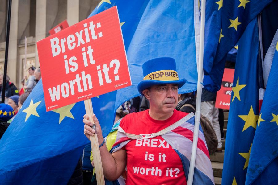 Recseg-ropog a brit gazdaság a Brexit közelségétől