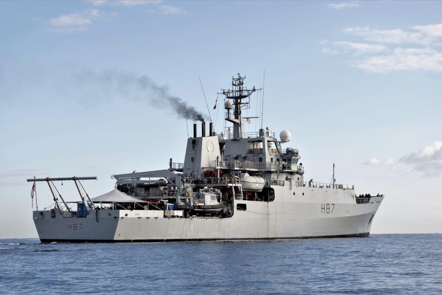 Brit hadihajó védi a hajózást a Fekete-tengeren