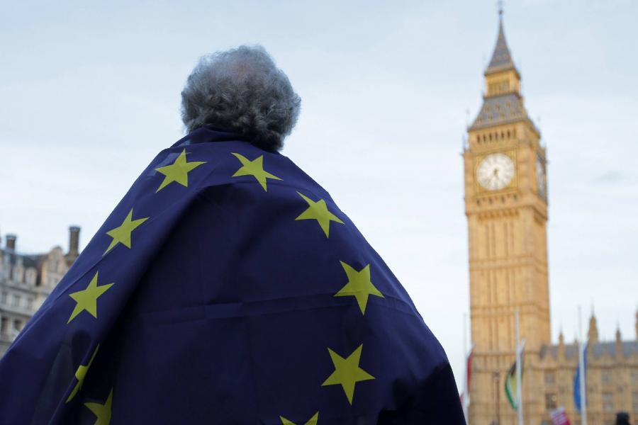 A londoni alsóház is elfogadta a Brexit halasztását