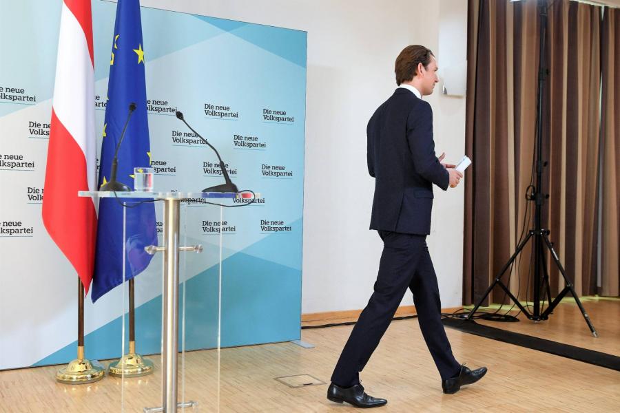 Kurz kormányát is bukás fenyegeti - A sajtó azt találgatja, ki állított csapdát Strachénak
