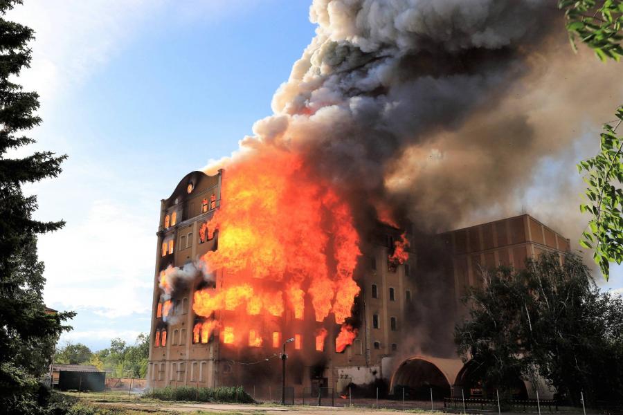 Leégett az egykori István-malom épülete Békéscsabán (fotók)