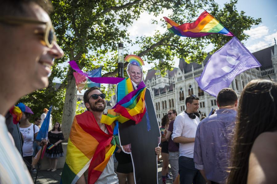 Pride 2019 - Kordonok nélkül, maroknyi ellentüntetővel