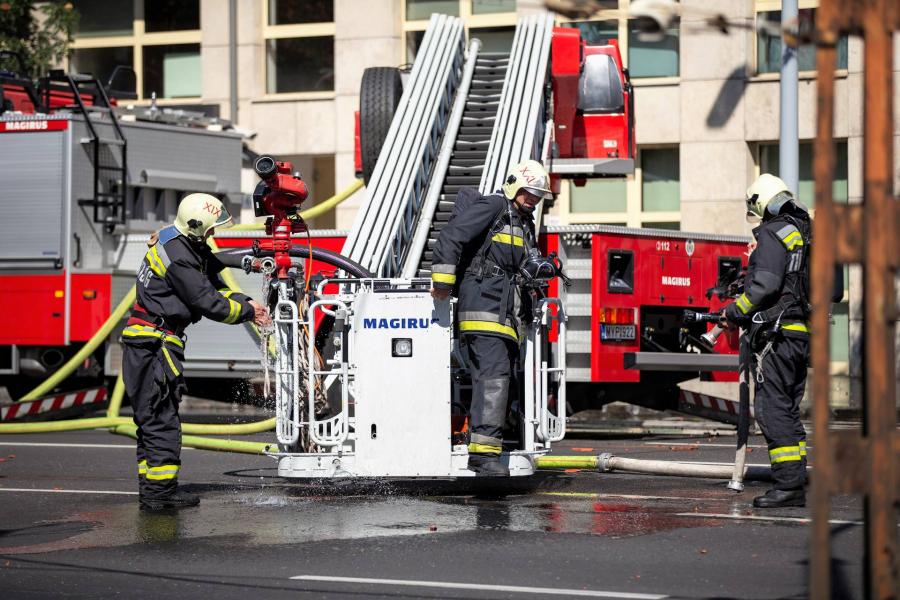 Tűzoltás statisztikai trükkökkel: kritikus szint alá kerülhet  a vonulós tűzoltók létszáma