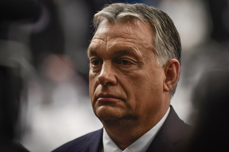 Orbán a szegénység felszámolásával büszkélkedik, jövőre újabb gazdaságvédelmet ígér