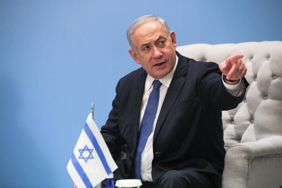 Lemondott miniszteri tisztségeiről Netanjahu