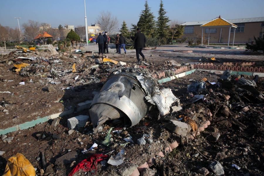 Ukrán szakértőket engedtek az Iránban lezuhant gép feketedobozához