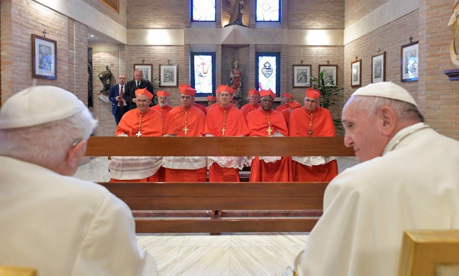 Benedek atya lázadása - Vége az ex-pápa engedelmességének