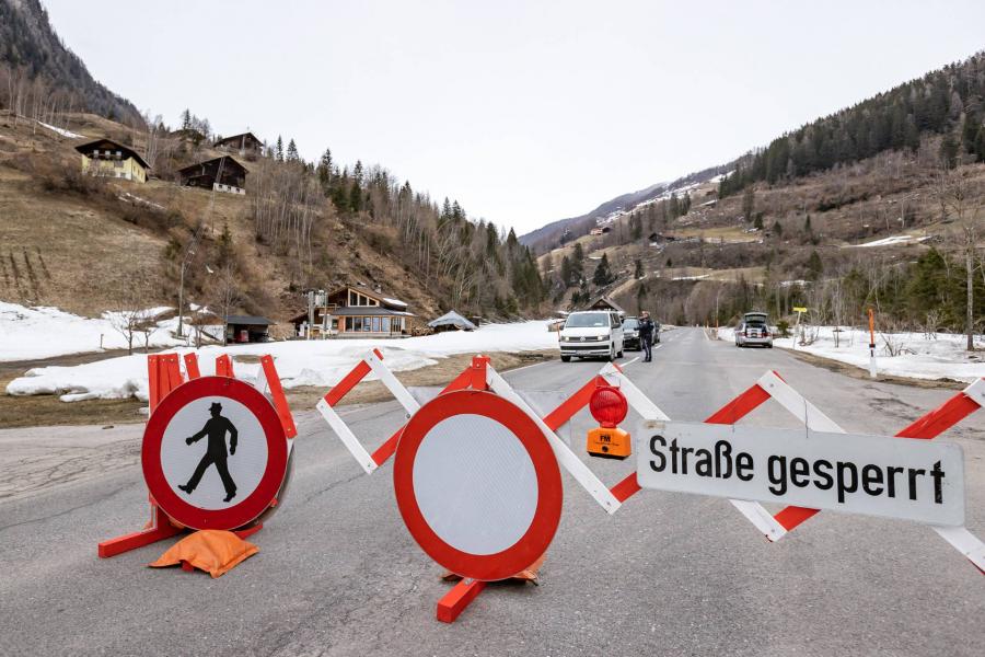 A szomszéd országokban is tombol a vírus, Ausztriában több településen pánik tört ki